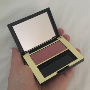 Estée Lauder sculpting blush